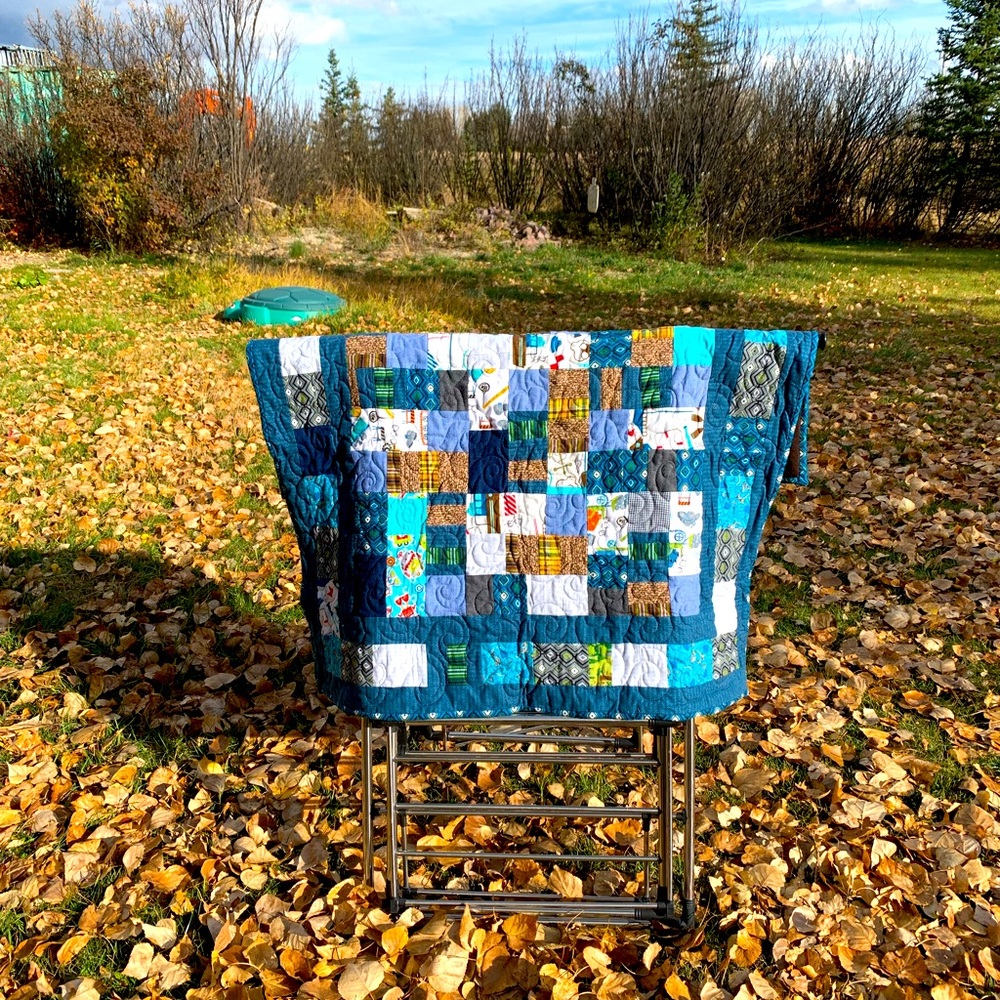 Flannel quilt with brown fleece backing